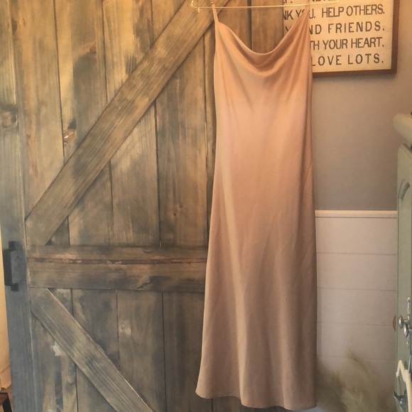 Show Me Your Mumu Tuscany Maxi Satin Slip Dress in Champagne in X-Small - Picture 3 of 6